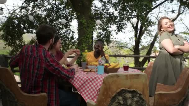 Young People Talking Brunch Table Young Friends Toasting Patio Terrace — Wideo stockowe