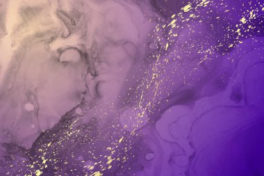 Modern suluboya arkaplan ya da zarif kart tasarımı ya da soyut mor mürekkep dalgaları ve altın lekeli duvar kağıdı ya da poster.