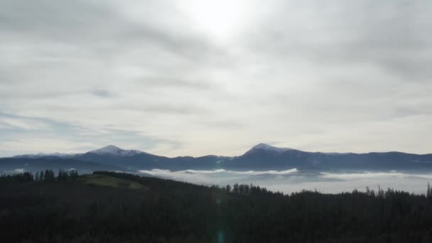 Vue Panoramique Sur Crête Enneigée Des Montagnes Plein Jour Automne — Video