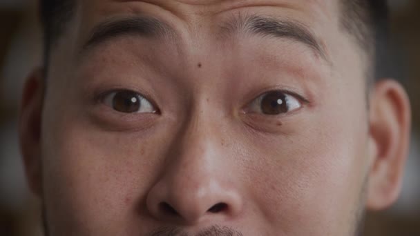 Close Eyes Asian Man Getting Surprised Eyebrows Lift Emotion Facial — Stock Video