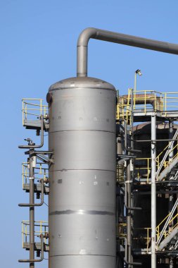 Kimyasal sanayi, doğal gaz işleme. Kimyasal paslanmaz çelik sütun.