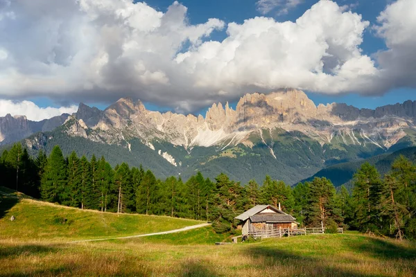 Dolomity Léto Panoramatické Horské Nebe Blu Slunečný Den Trekking Cestování — Stock fotografie