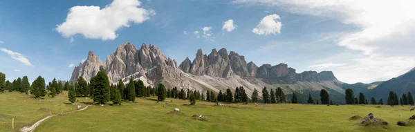 Dolomiti Estate Panoramica Montagna Blu Cielo Giornata Sole Trekking Vacanze — Foto Stock