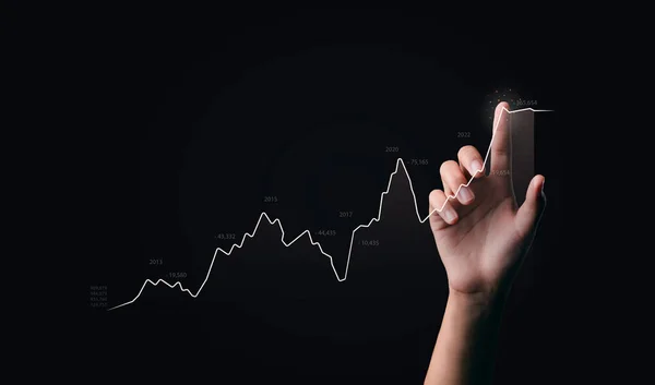 Geschäftsmann Hand Zeigt Auf Erfolg Wachstumsdiagramm Metaverse Technologie Finanzgeschäft Diagramm — Stockfoto