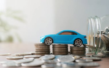 Otomobil Vergisi ve Otomobil Sigortası, Otomobil Finans ve Kredileri ile otomobil vergisi konsepti mali beyannameleri araba tasarımı fikirleri veya malzemeler için tasarruf