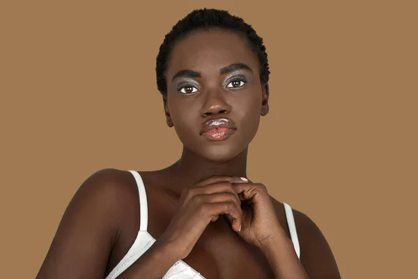 Closeup Portrait Cute Young Black Woman Short Afro Hair Light — Photo