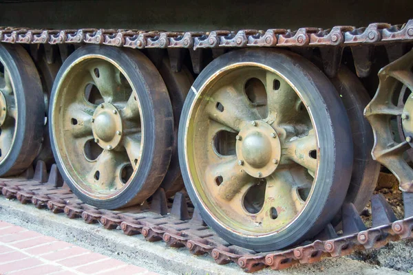 Tracked Tank Close View Front Tank Track Standing Ground Wheels — Stock Photo, Image