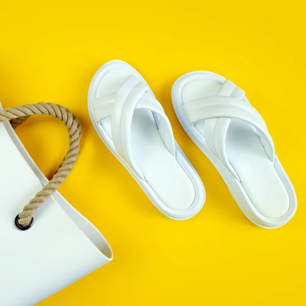 Women Summer White Slippers White Rubber Bag Brown Handles Yellow — Stock Photo, Image