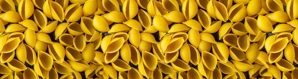 Pasta Conchiglioni Close Yellow Pasta Pasta Texture Horizontal Image Banner — 스톡 사진