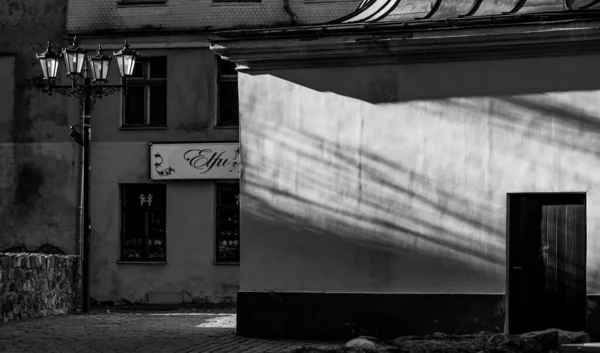 Tiro Preto Branco Uma Arquitetura Cidade Velha — Fotografia de Stock