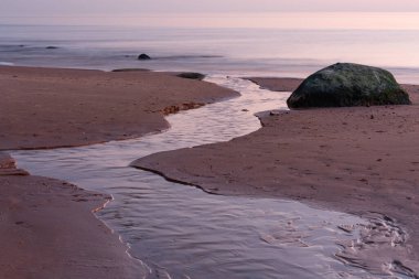 Deniz kıyısının güzel manzarası 