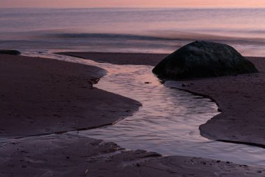 Deniz kıyısının güzel manzarası 