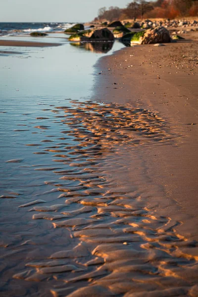 해변에 밀려오는 — 스톡 사진