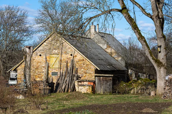 Starý Opuštěný Dům Venkově — Stock fotografie