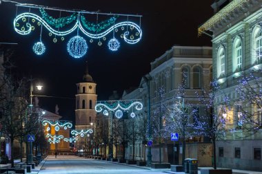 Şehirde noel süsü. 