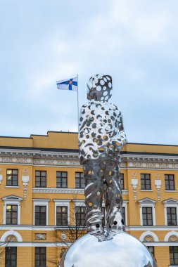 Eski kasabadaki anıt