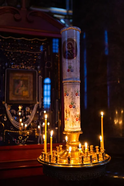 Горящие Свечи Церкви — стоковое фото