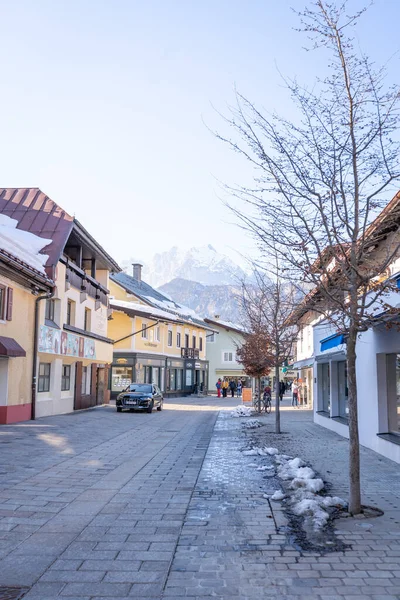 Kış Boyunca Avusturya Avrupa Bir Kilisesi Olan Pitoresk Bir Köy — Stok fotoğraf