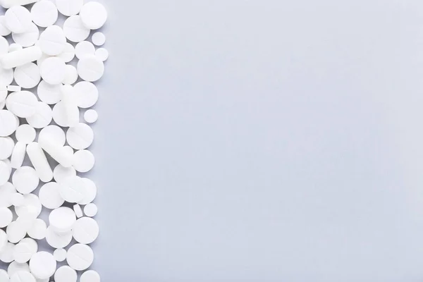 Gyógyszer Tabletták Szürke Háttér — Stock Fotó
