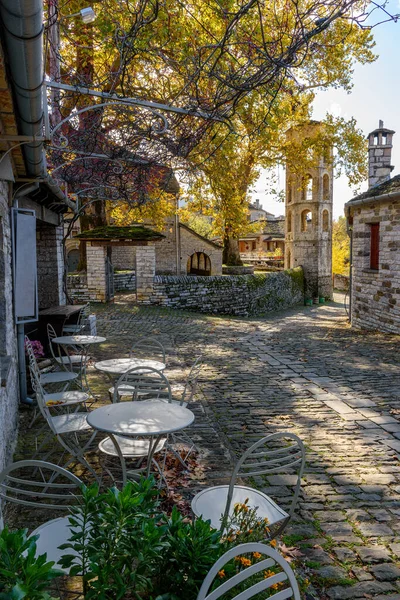 Traditionele Architectuur Een Stenen Straat Tijdens Het Najaar Het Pittoreske — Stockfoto