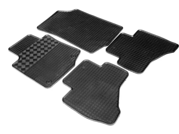 Arabada lastik paspaslar var.