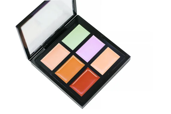 Makyaj için palet kapatıcı.