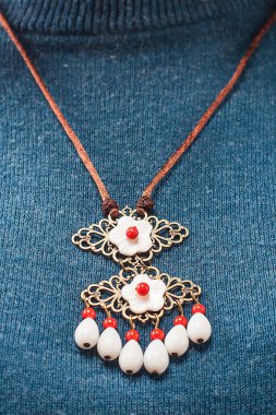 Boho tarzında mücevherler.