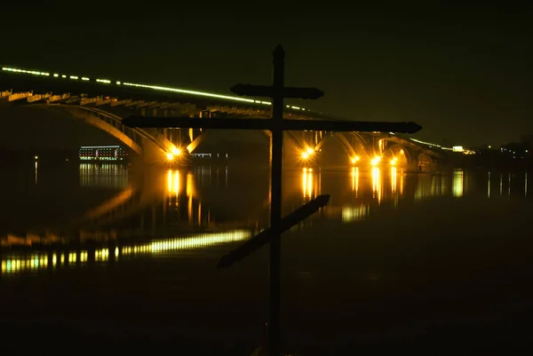 Orthodox Cross Background River Dnieper Bridge Night — Stock Photo, Image