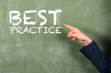 En iyi antrenman. Yeşil karatahtadaki metin