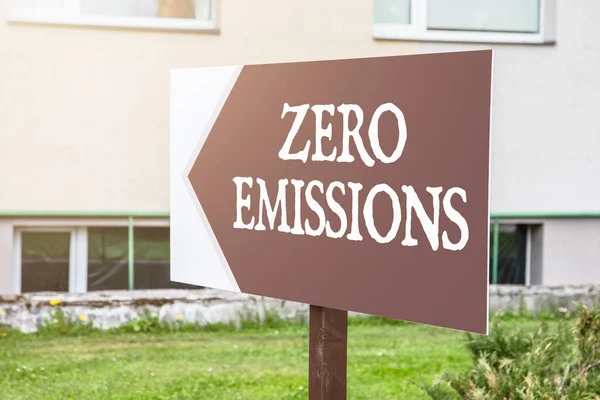 Zero Emissions Directional Arrow Text Warm Sunny Day — Foto Stock