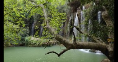 Türkiye 'nin Antalya kentinde şelale