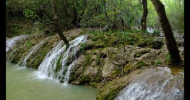 Türkiye 'nin Antalya kentinde şelale