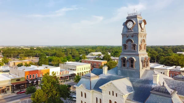 Flygfoto Nära Klocktornet Toppen Hood County Courthouse Historiska Granbury Square — Stockfoto