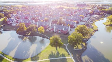 Dallas, Teksas, ABD 'deki Top view kiralık konutları ve iş parkı depoları