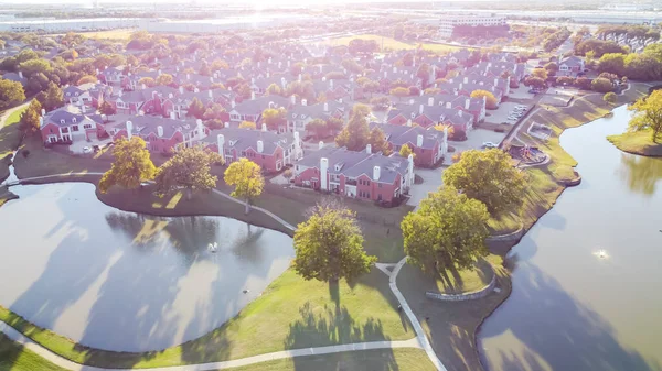 Dallas, Teksas, ABD 'deki Top view kiralık konutları ve iş parkı depoları