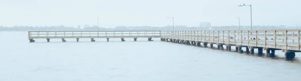 Panorama Vista Blanco Negro Del Muelle Pesca Madera Que Extiende — Foto de Stock