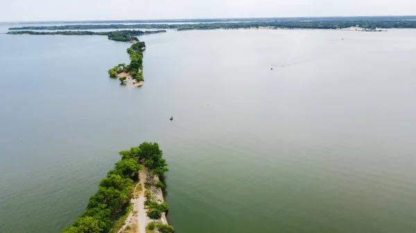 Barco Vista Aérea Acercándose Brecha Original Presa Del Lago Dallas — Foto de Stock