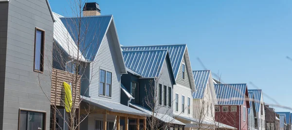 Panorama New Development Townhome Metal Roof Covered Gutters Oklahoma City — Foto de Stock