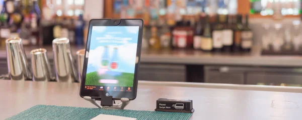Panorama Tablet Swipe Magnetic Credit Card Reader Order Food Drink — Stock fotografie