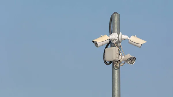 Uma Câmera Vigilância Por Vídeo Rotativa Alta Qualidade Com Visão — Fotografia de Stock