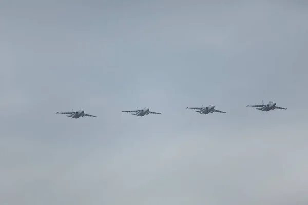Gökyüzünde Yeni Neslin Askeri Uçakları — Stok fotoğraf