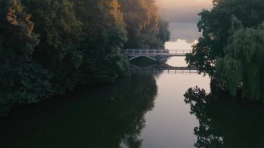Sofiyivka Park 'taki aşk adası, Uman şehri, Ukrayna, Kyiv.