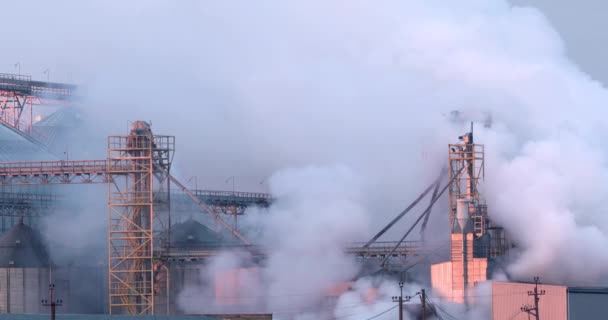 Emisiones de gases de efecto invernadero. Combustión de gas natural. — Vídeos de Stock