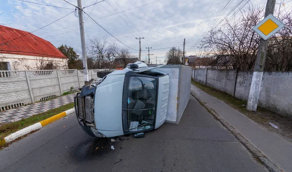 Accident Excès Vitesse Camion Renversé Trouve Milieu Rue — Photo