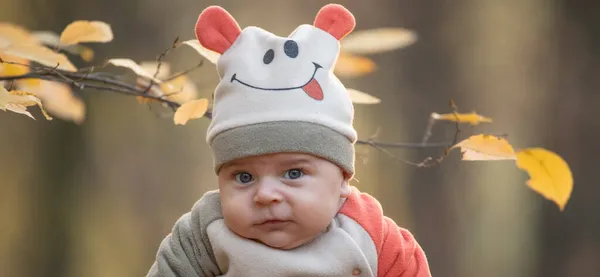 Cheerful Newborn Boy Hat Background Autumn Park Yellow Leaves Portrait — Stock Photo, Image