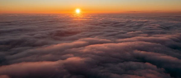Salida Del Sol Por Encima Las Nubes Cielo Mañana Colores — Foto de Stock