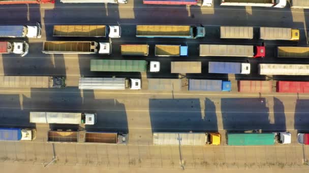 Una Enorme Cola Camiones Cargados Cereales Puerto Ucraniano Bloqueado Crisis — Vídeos de Stock
