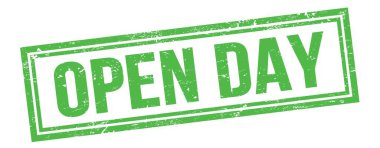 Açık Gün metni yeşil grungy vintage dikdörtgen damgası üzerine.