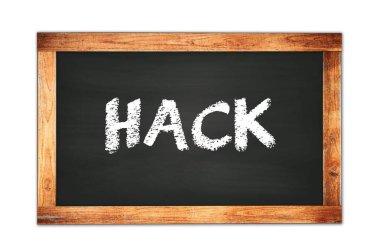 Siyah ahşap çerçeve okul tahtasına yazılmış haCK metni.
