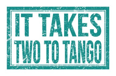 TANGO 'ya iki kişi gider, mavi dikdörtgen damgası üzerine yazılmış kelimeler.